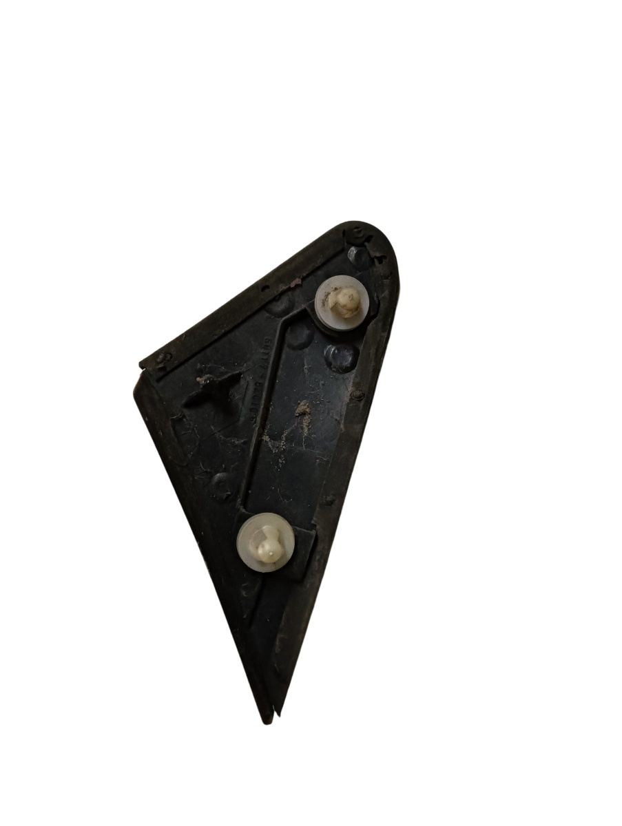 Ornament aripa dreapta fata TOYOTA YARIS _P1_ 1999 - 2005 – foto 2