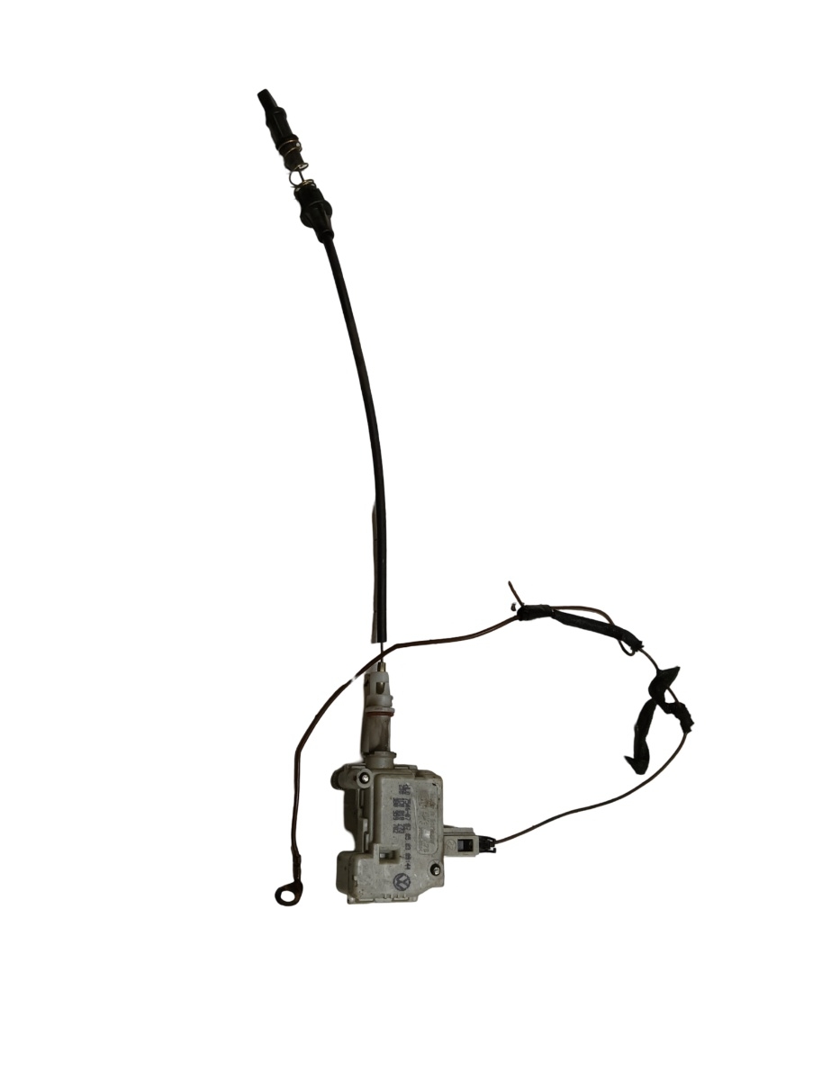 Motoras blocare usita rezervor combustibil VOLKSWAGEN GOLF IV 1J1 1997 - 2007 HELLA 3b0959782