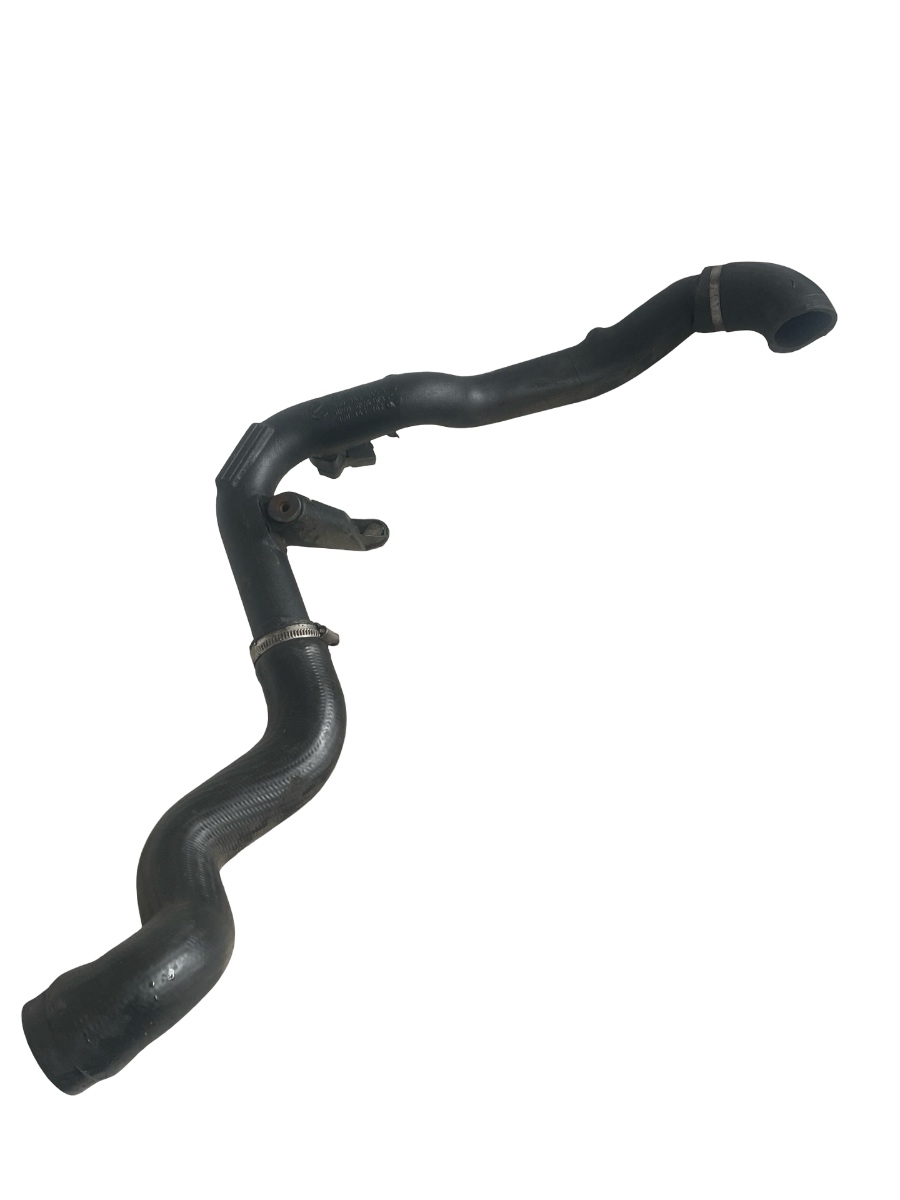 Furtun intercooler VOLKSWAGEN PASSAT 3B3 2000 - 2005 1.9 TDI AVB 8D0145840S