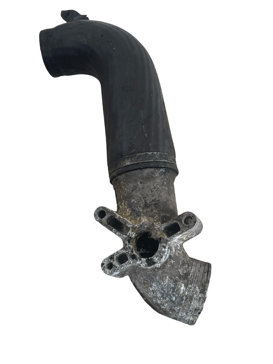 Furtun intercooler VOLVO XC90 I 275 2002 - 2015 2.4D 08631538