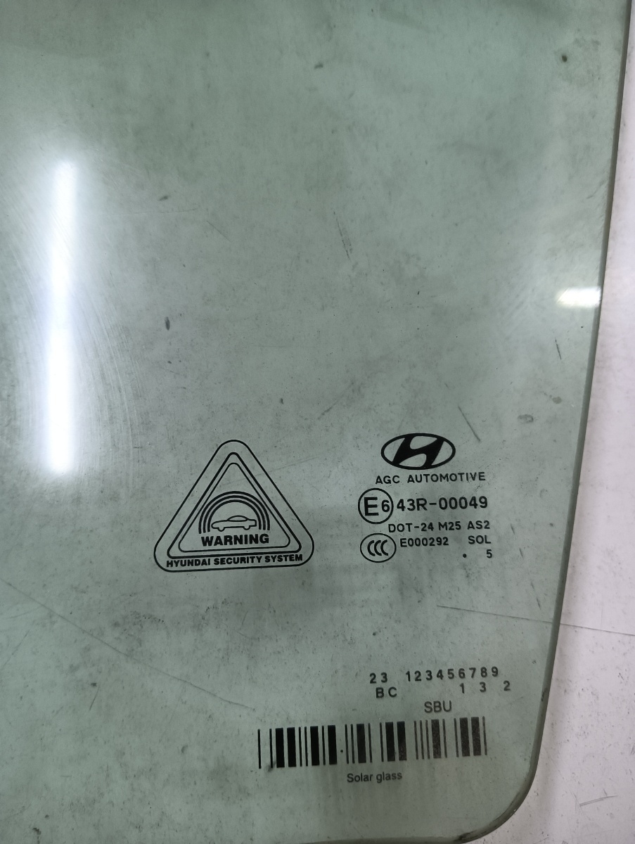 Geam portiera fata, patru usi dreapta fata HYUNDAI TUCSON III TLE  2015 - > – foto 2