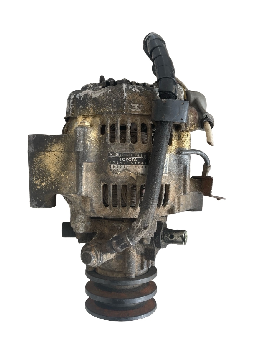 Alternator Toyota Hilux N 2.4 TD 4x4 100213-1730 27040-54280