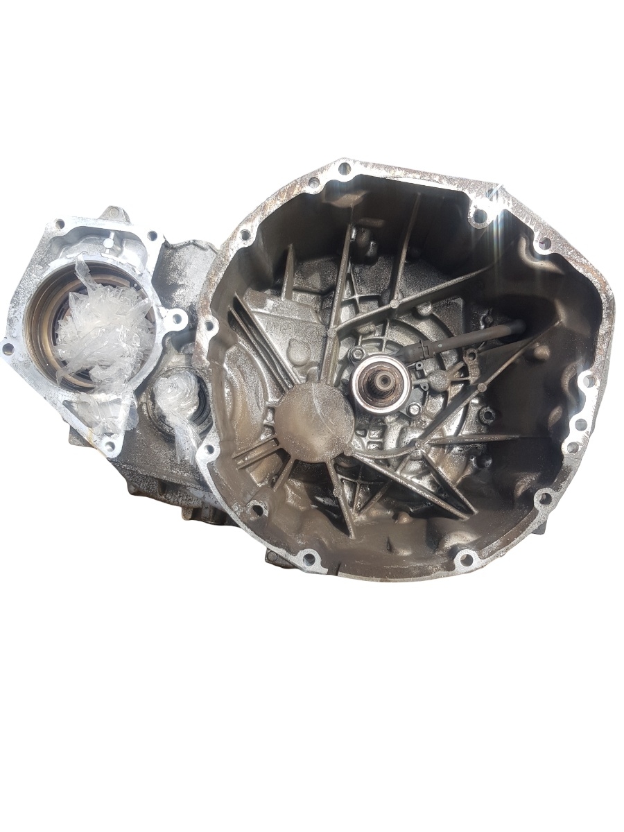 Scatola del cambio manuale a 6 velocità NISSAN QASHQAI / QASHQAI +2 I J10, JJ10 2006 - 2014 2.0 dCi 4x4 M1D, M9R