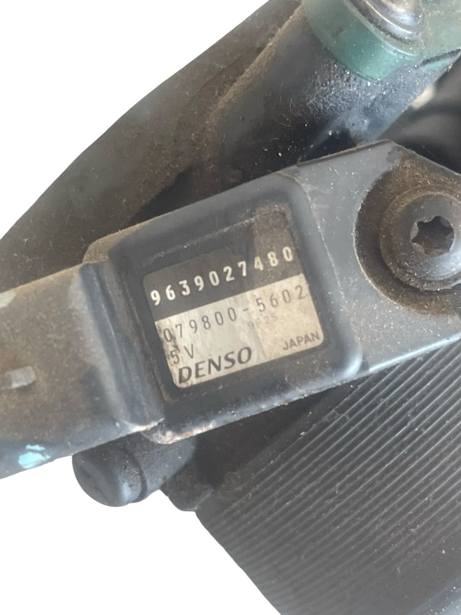 Clapeta de acceleratie VOLVO V50 MW, 545 2003 - 2012 2.0 D D 4204 T 9639027480 – foto 2