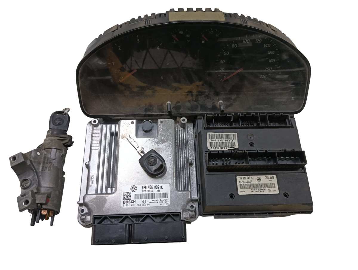 Kit pornire VOLKSWAGEN TRANSPORTER V Box 7HA, 7HH, 7EA, 7EH 2003 - > 2.5 TDI AXD BOSCH 0281011568 070906016aj