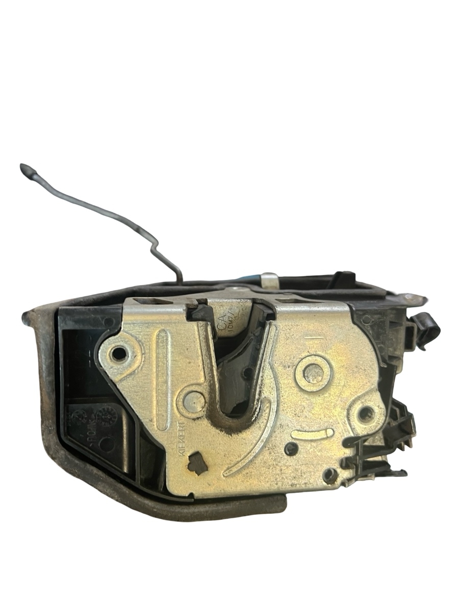 Broasca usa stanga fata BMW X5 II E70 2006 - 2013