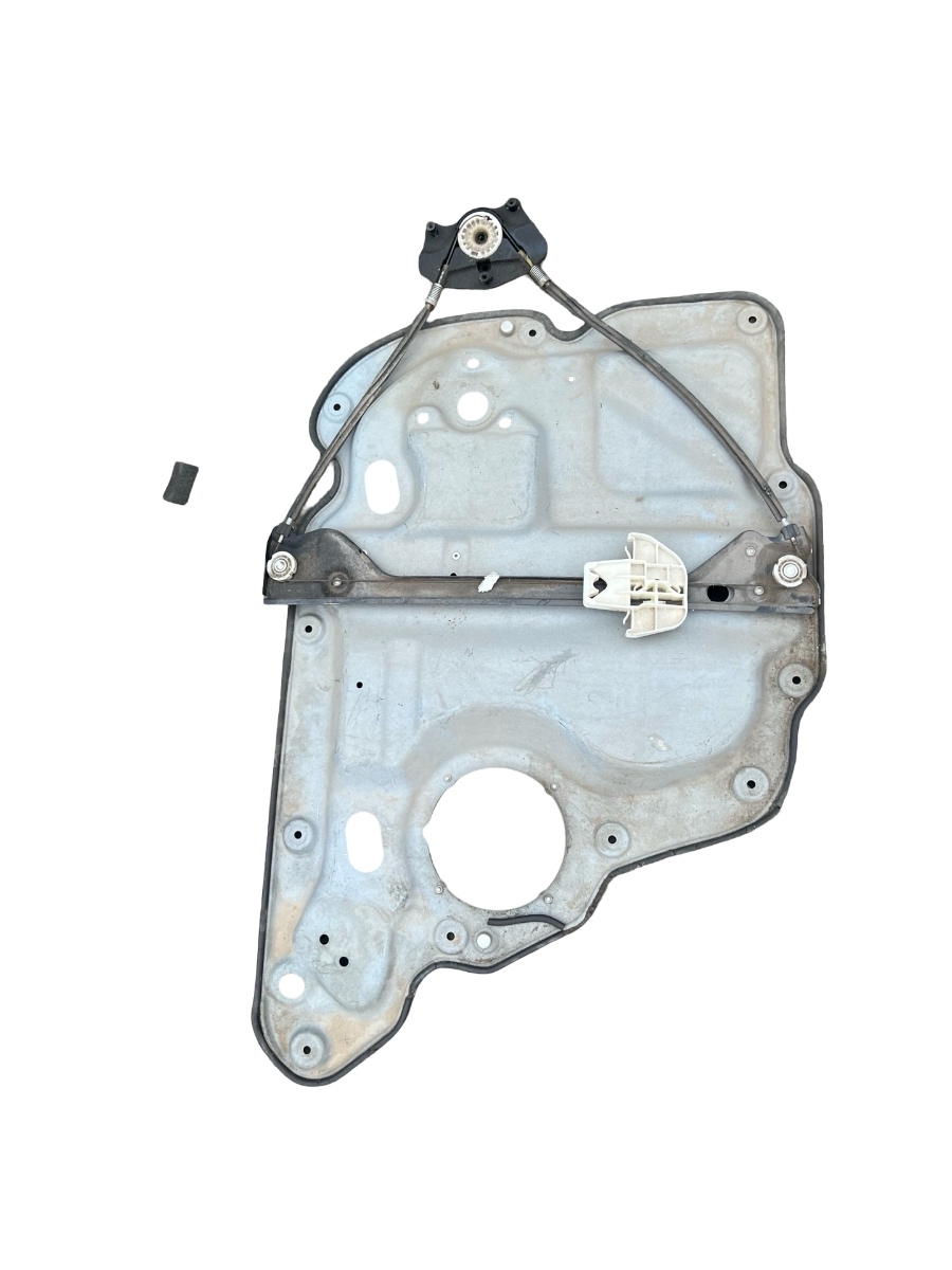 Macara Geam dreapta spate VOLKSWAGEN TOURAN 1T3 2010 - 2015 1T0839730R