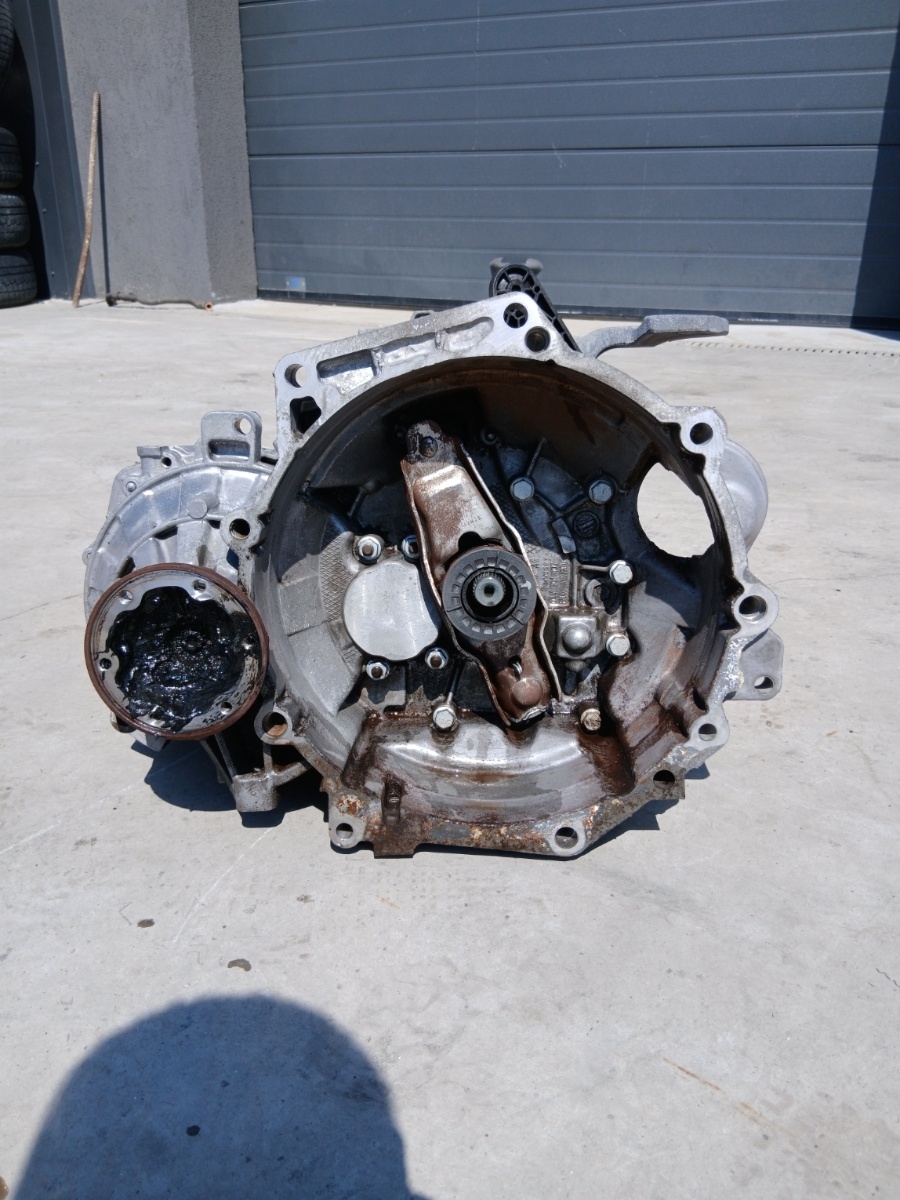 Scatola del cambio manuale a 6 velocità VOLKSWAGEN PASSAT B8 [ 2014 - 2019 ] QXA