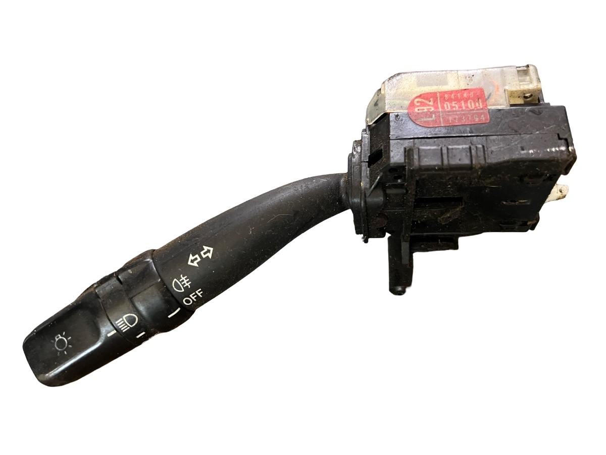 Maneta indicatoare de semnalizare TOYOTA AVENSIS Saloon _T25_ 2003 - 2008 173850