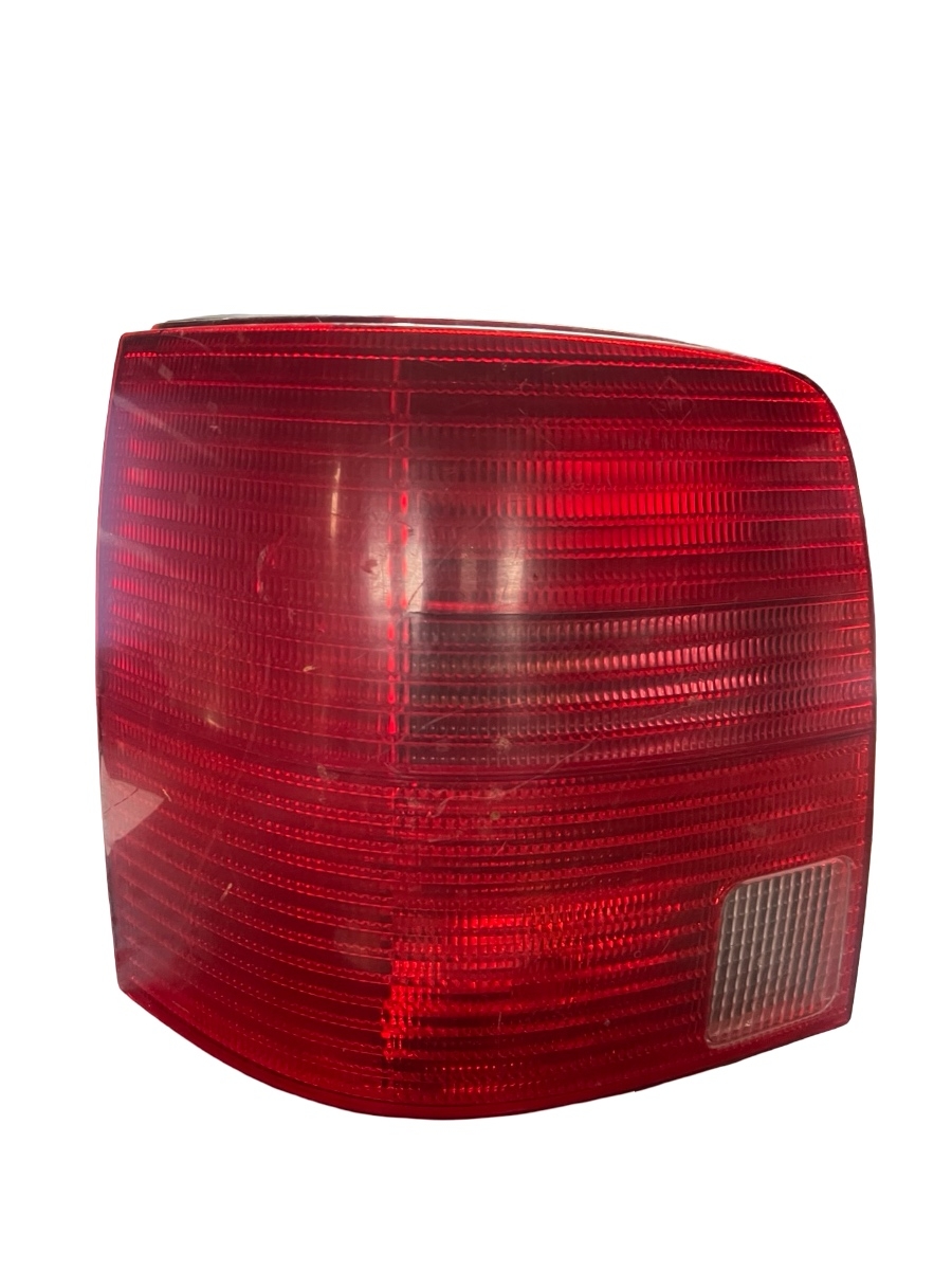 Lampa spate / Stop stanga VOLKSWAGEN PASSAT 3B2 1996 - 2001