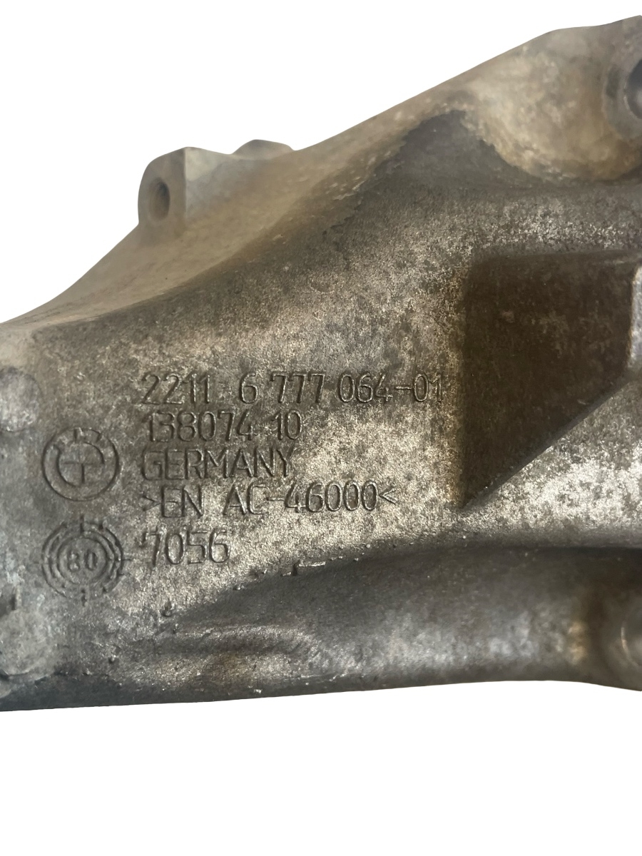 Suport motor dreapta BMW X1 I E84 2009 - 2015 2.0 xDrive 20 d N47 D20 C 6777064-01 – foto 2