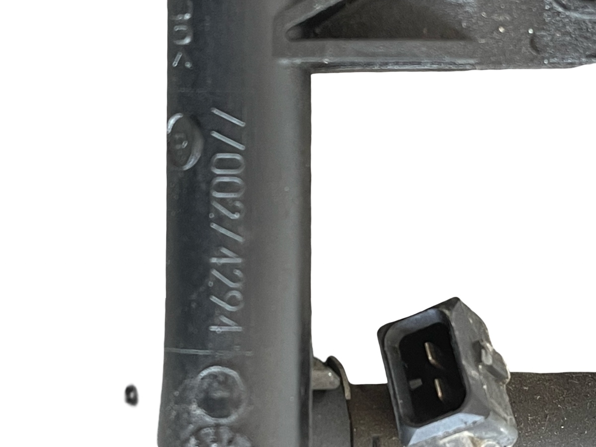 Rampa + injectoare RENAULT CLIO I 2001 1.4i 7700274294 – foto 2