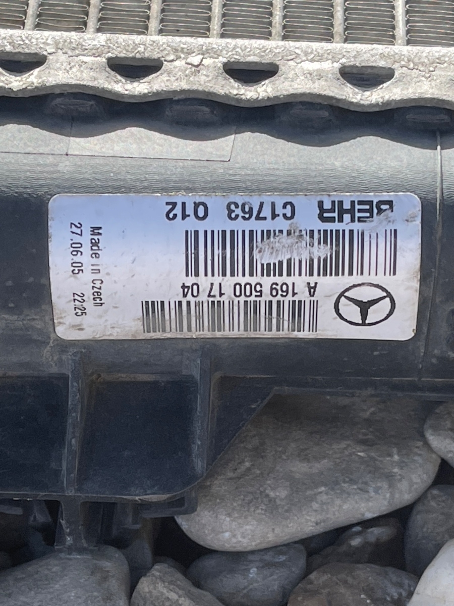 Radiator lichid de racire MERCEDES-BENZ A-CLASS II W169 2004 - 2012 A1695000403