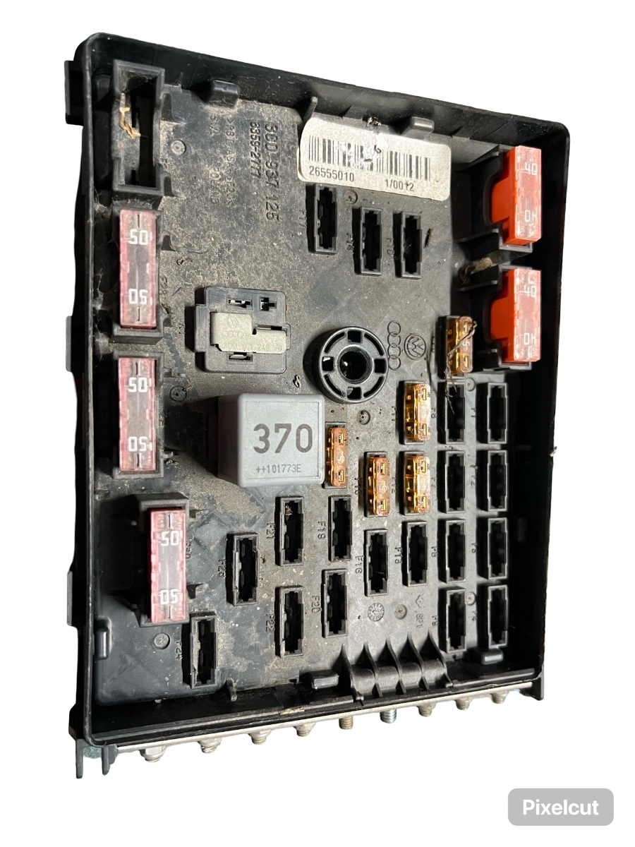 Panou sigurante VOLKSWAGEN PASSAT 3C2 2005 - 2010 VAG 3C0937125