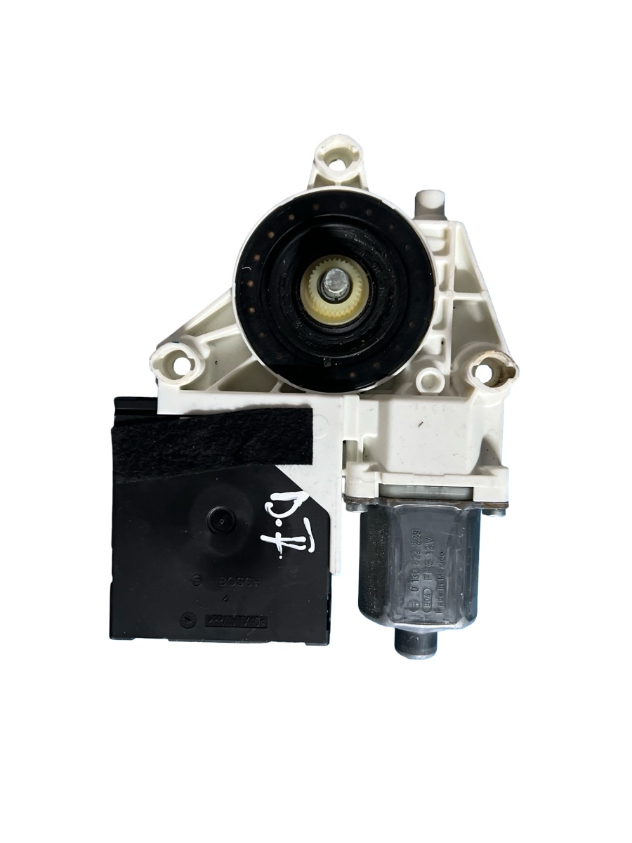 Motoras geam dreapta fata VOLKSWAGEN GOLF V Variant 1K5 2007 - 2009 1K5837402AH