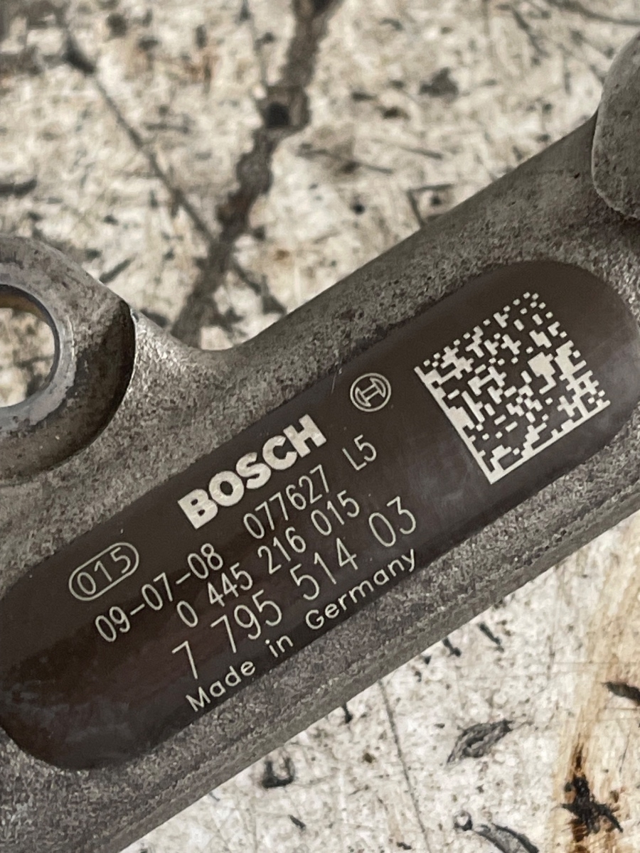 Rampa injectoare  BMW X5 II E70 2006 - 2013 3.0D 779551403 / 0445216015 – foto 2