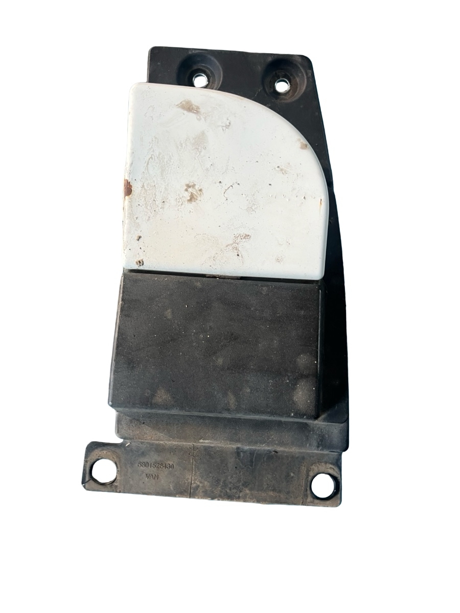 Ornamente praguri/stalpi stanga fata IVECO DAILY LINE 2014 - > – foto 2