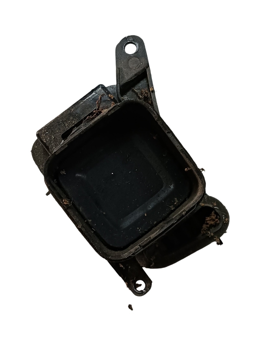 Grila de ventilatie bord centrala stanga fata TOYOTA LAND CRUISER 100 FZJ1_, UZJ1_ 1998 - 2008 – foto 2