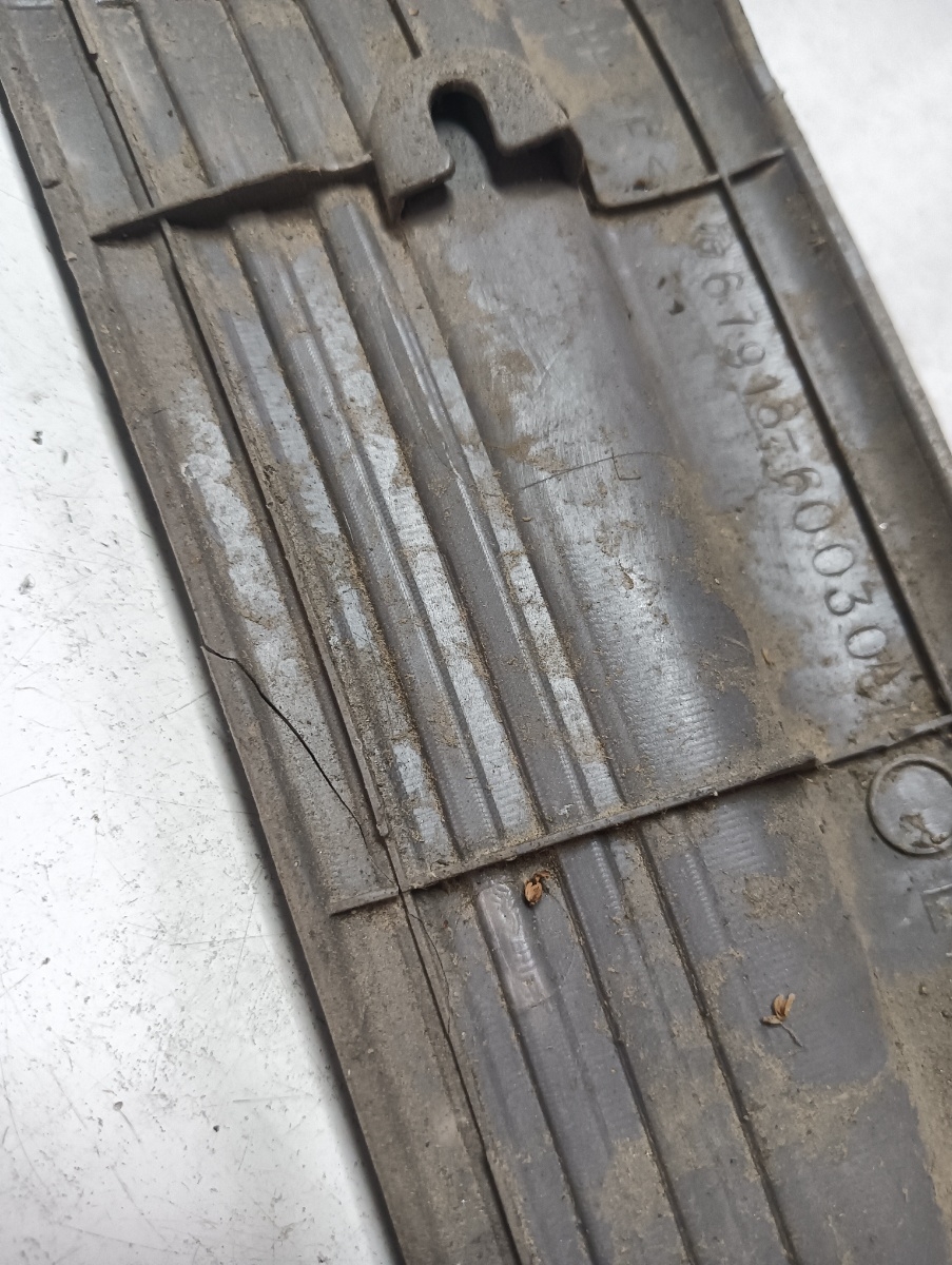 Ornamente prag stanga spate TOYOTA LAND CRUISER 100 FZJ1_, UZJ1_ 1998 - 2008 – foto 4