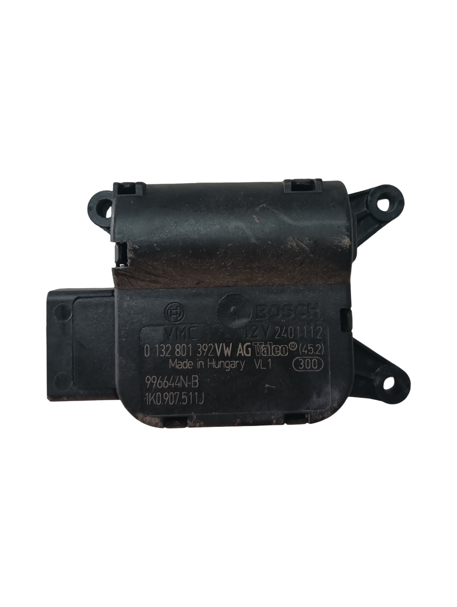 Actuator/motoras clapeta aer AC VOLKSWAGEN TOURAN 1T3 2010 - 2015 0132801392