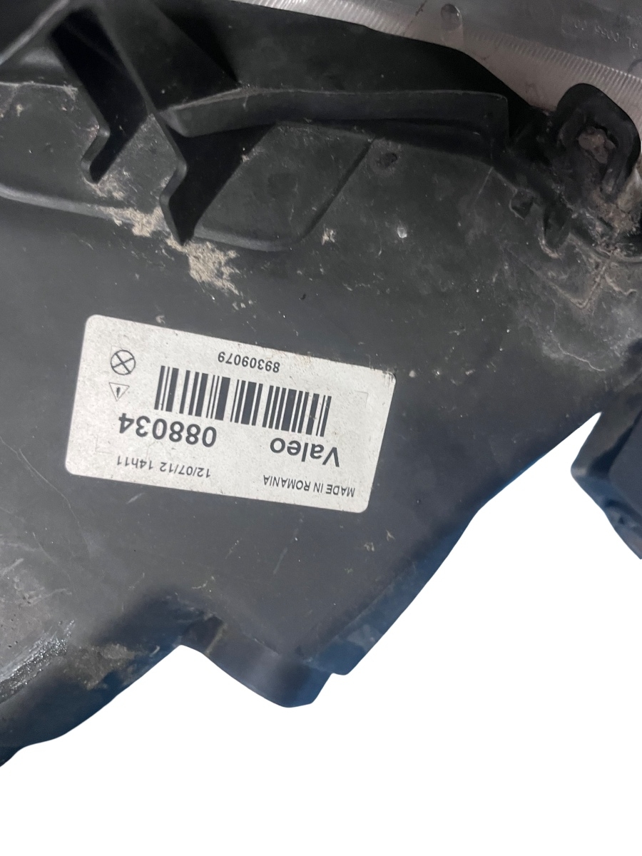 Far stanga PEUGEOT 307 SW 3H 2002 - 2009 ( ureche rupta ) – foto 5