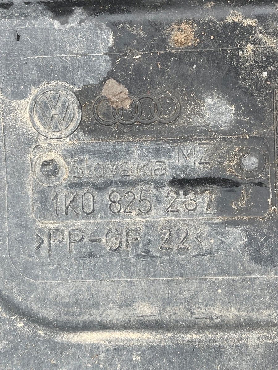 Scut de protectie motor VOLKSWAGEN GOLF V 1K1 2003 - 2009 TDI 16V BKD VAG 1K0825237J – foto 3