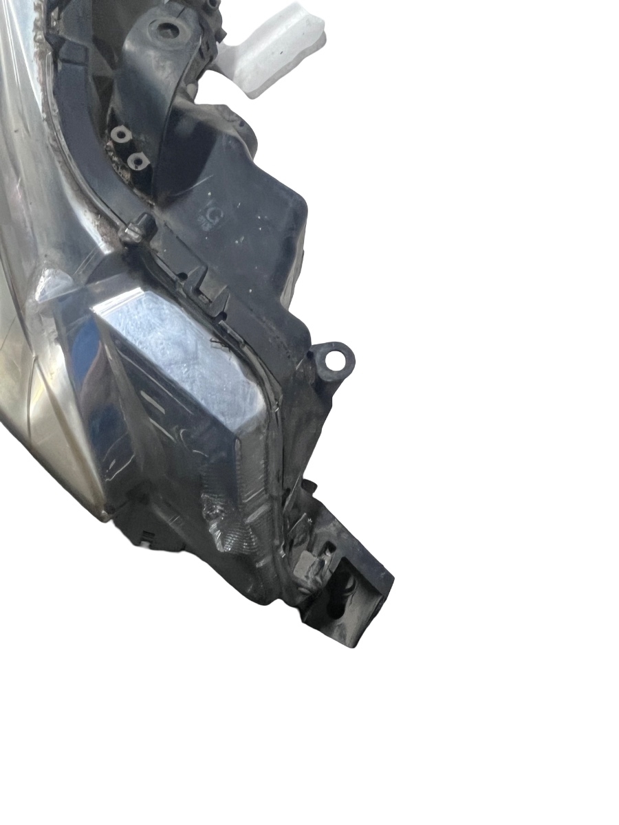 Far dreapta PEUGEOT 4007 GP_ 2007 - > 8301A818 – foto 2