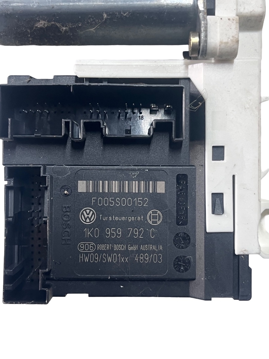 Motoras geam dreapta fata VOLKSWAGEN GOLF V 1K1 2003 - 2009 1K0959792C – foto 2