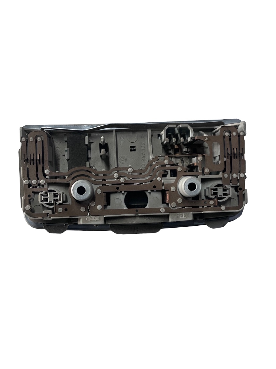 Plafoniera VOLKSWAGEN TRANSPORTER V Bus 7HB, 7HJ, 7EB, 7EJ, 7EF, 7EG, 7HF, , SKODA OCTAVIA 1Z3 2004 - 2013 VAG 3B0947105C – foto 2