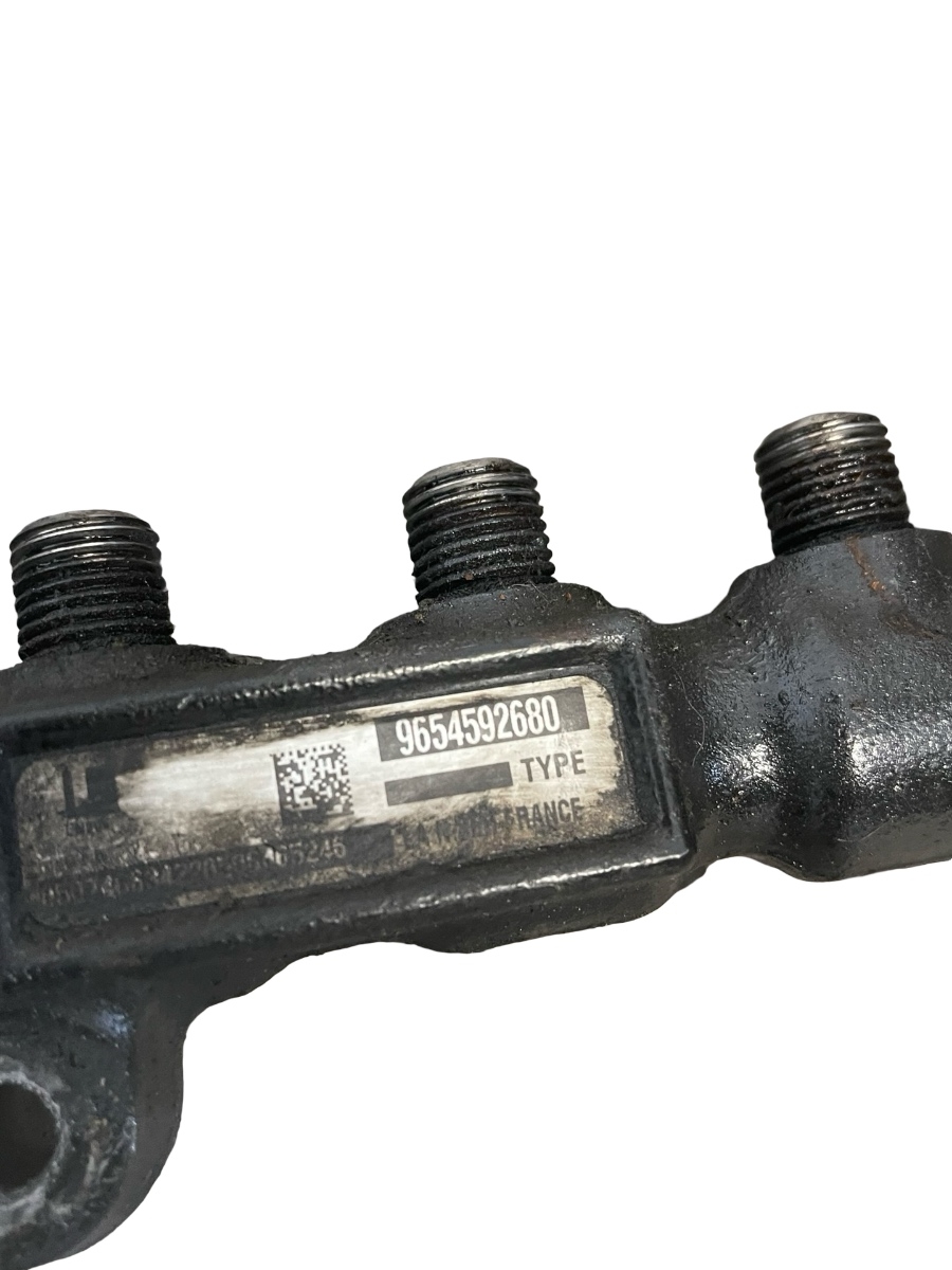 Rampa Injectoare PEUGEOT 206 Hatchback 2A/C 1998 - > 1.4 HDi eco 70 8HX (DV4TD), 8HZ (DV4TD) 9654592680 – foto 3