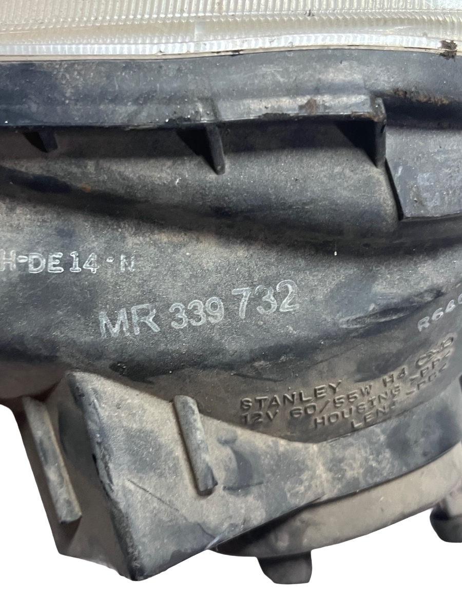 Far dreapta fata MITSUBISHI L200 MR339732 – foto 4