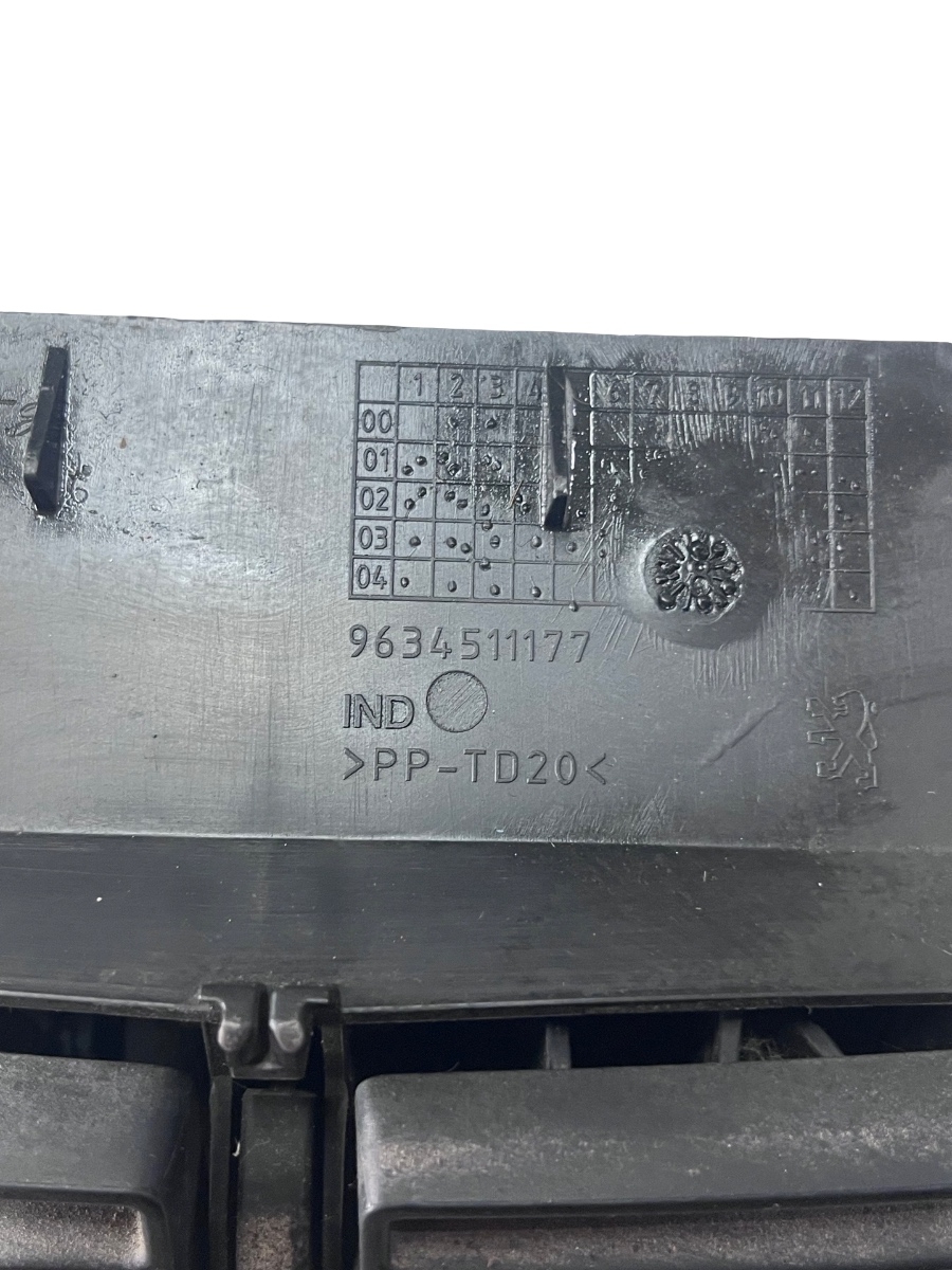 Grila de ventilatie bord centrala PEUGEOT EXPERT Box VF3A_, VF3U_, VF3X_ 2007 - > 9634511177 – foto 3