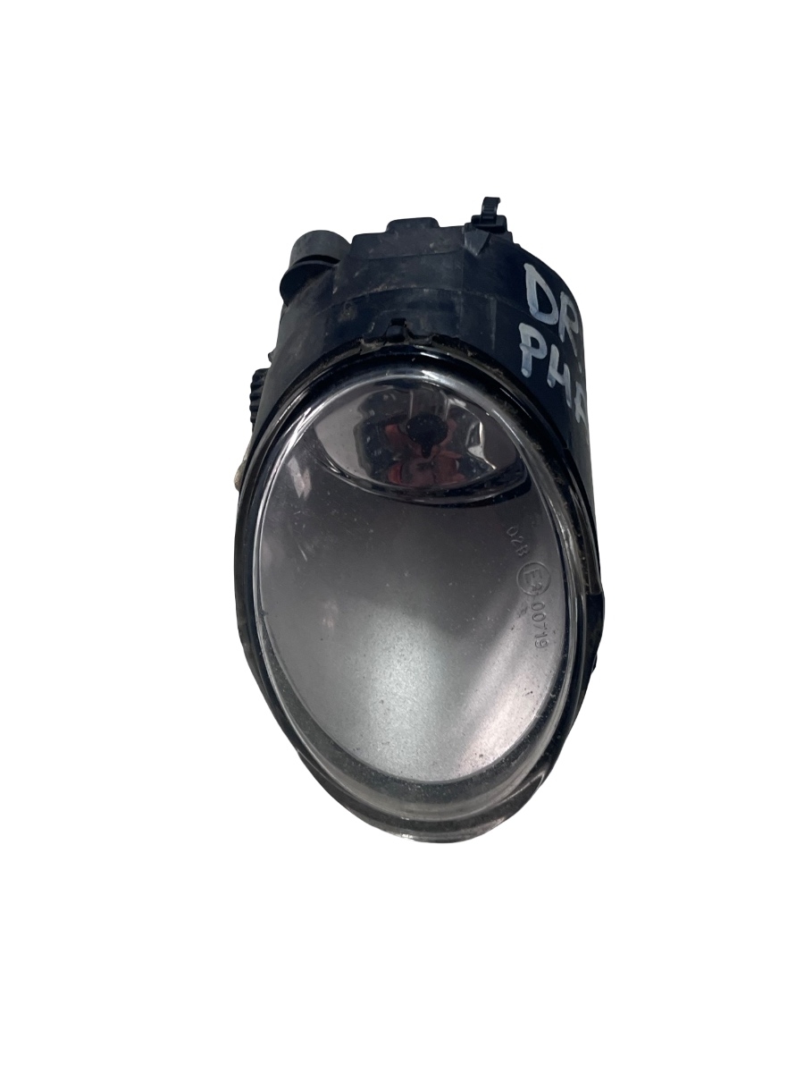 Proiector ceata dreapta fata VOLKSWAGEN PHAETON 3D_ 2002 - 2016 ( Prinderi rupte )